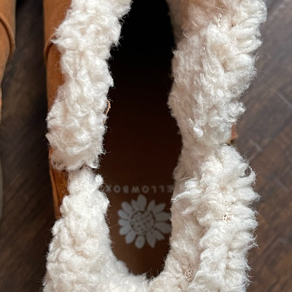 Yellow Box wedge lined boots - Picture 7 of 8